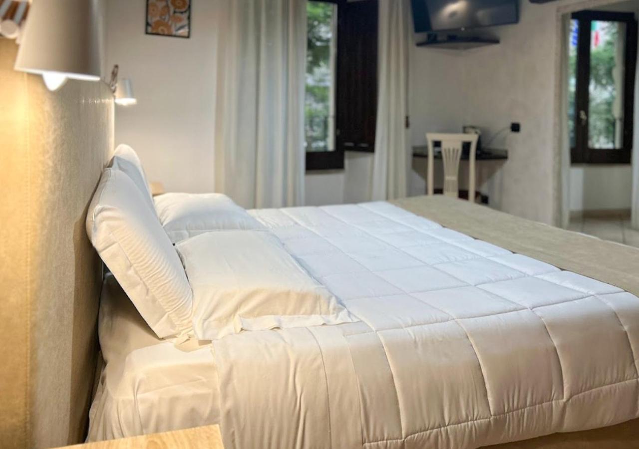 Sardinia Domus Bed & Breakfast Cagliari Exterior photo